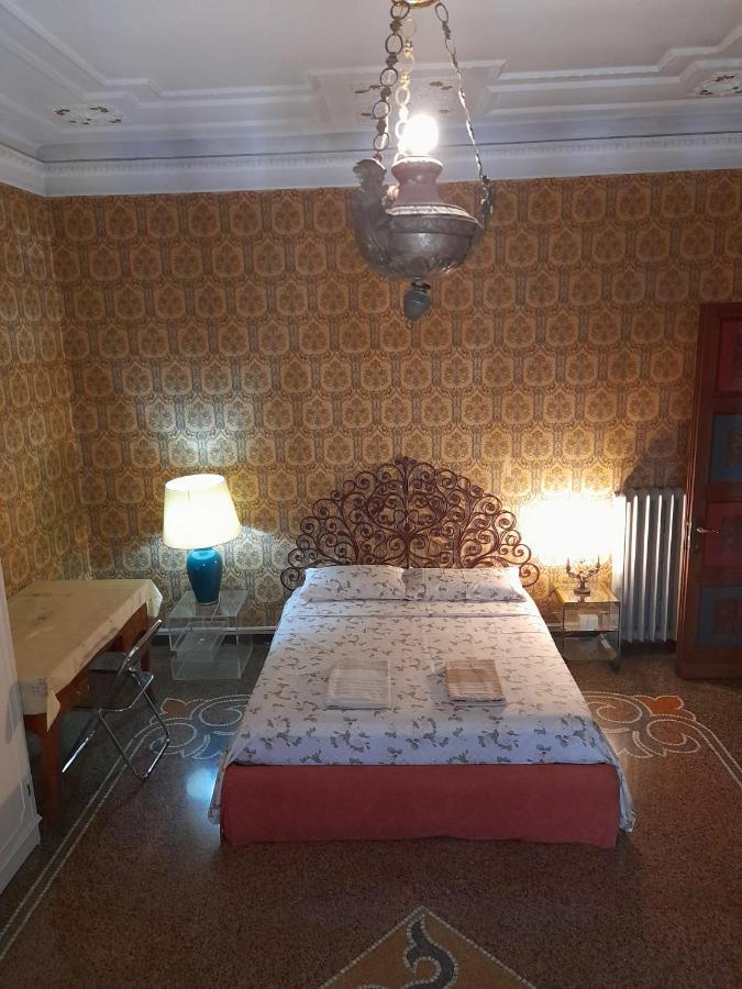 Apartmán Le Stanze Del Notaio Janov Exteriér fotografie