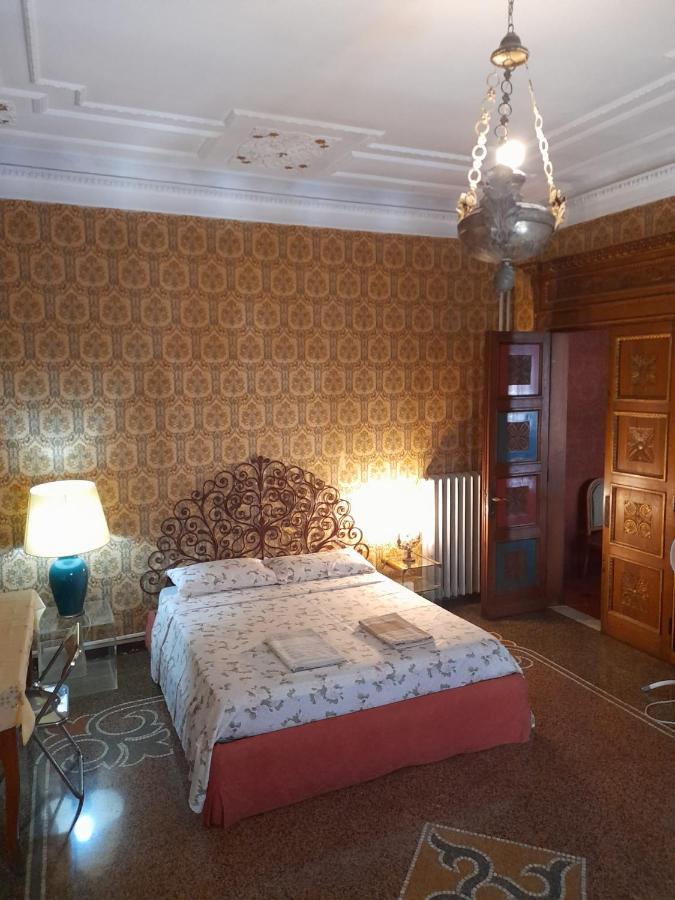 Apartmán Le Stanze Del Notaio Janov Exteriér fotografie