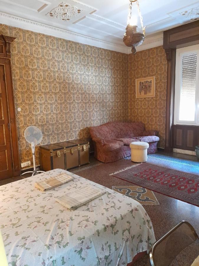 Apartmán Le Stanze Del Notaio Janov Exteriér fotografie