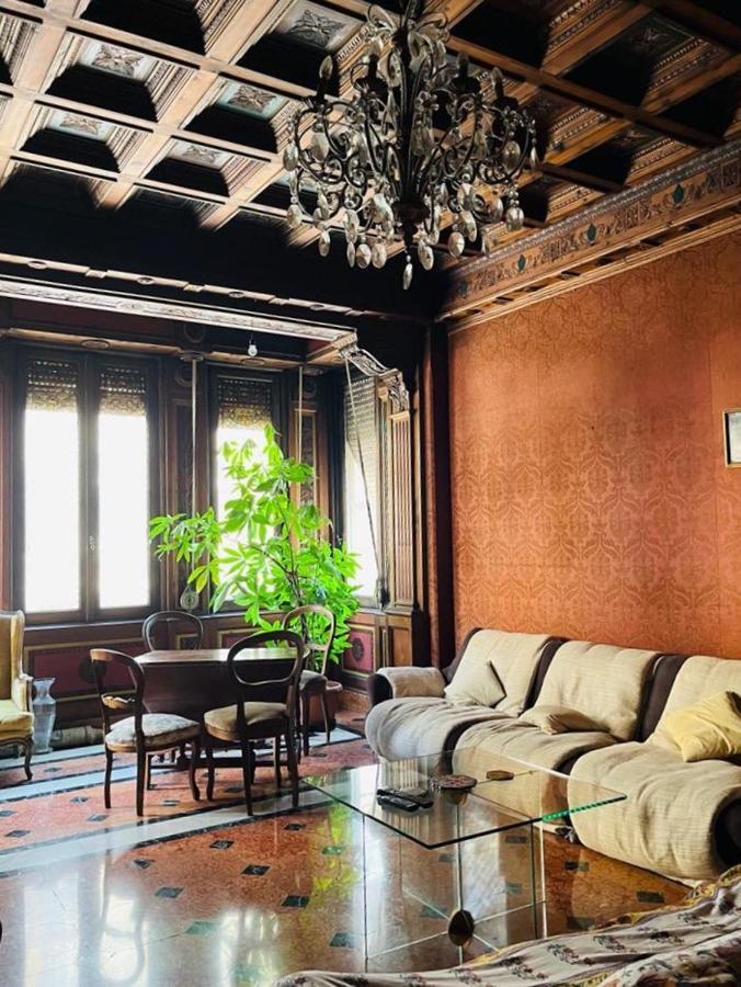 Apartmán Le Stanze Del Notaio Janov Exteriér fotografie